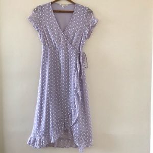 Francesca’s lavender midi dress size small